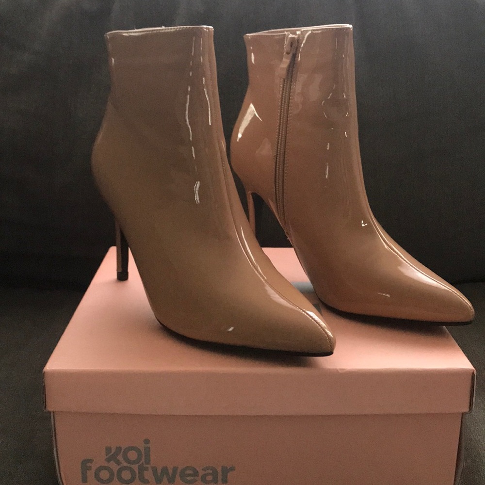 Nude patent leather booties